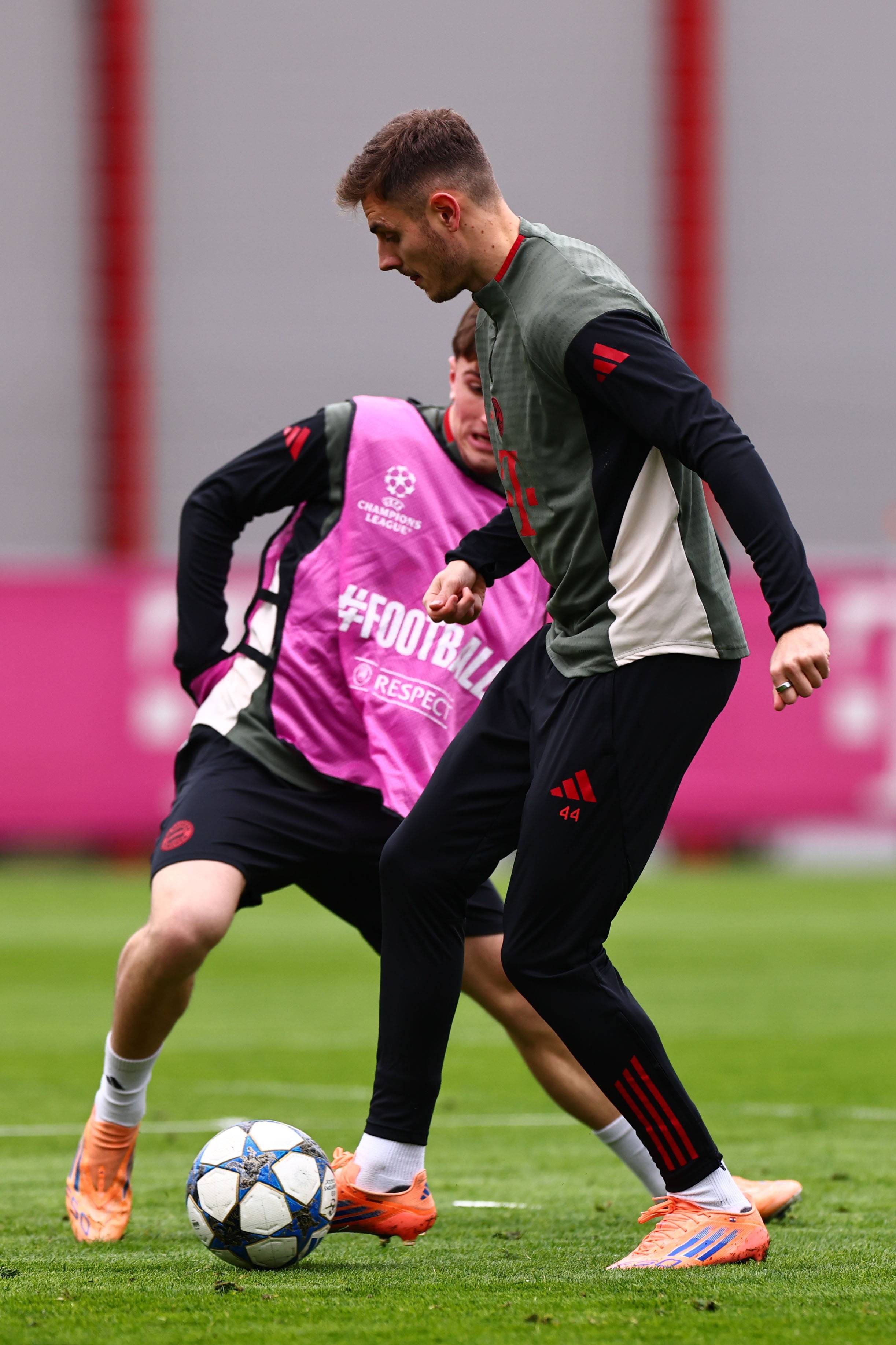 接牵动筹码 接牵动筹码